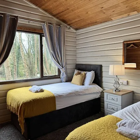 Sherwood Castle By Liv Retreats Nottingham Exterior photo