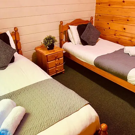 Sherwood Castle By Liv Retreats Nottingham Room photo