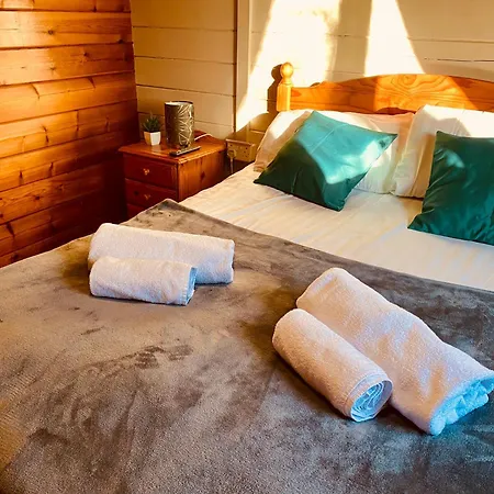 Sherwood Castle By Liv Retreats Nottingham Room photo